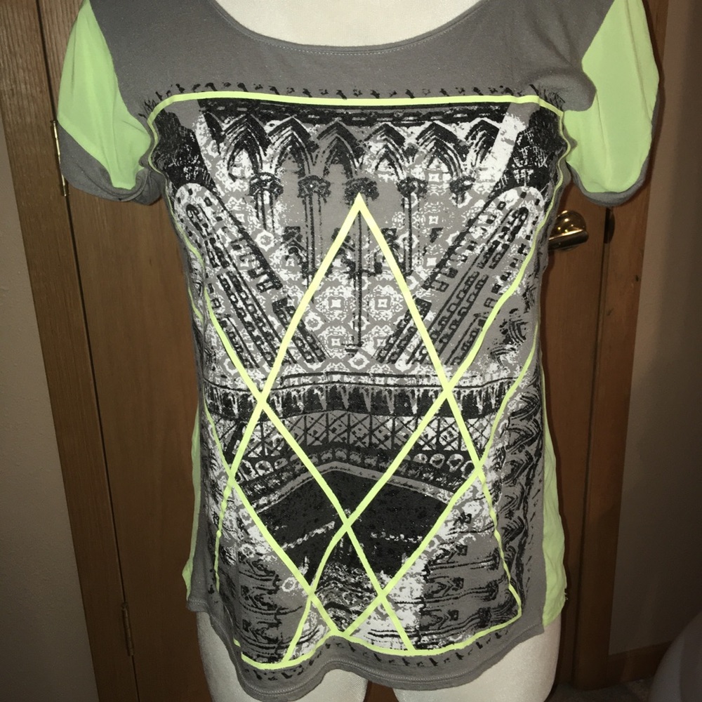 Rock & Republic High Low Hem Semi Sheer Medium Top